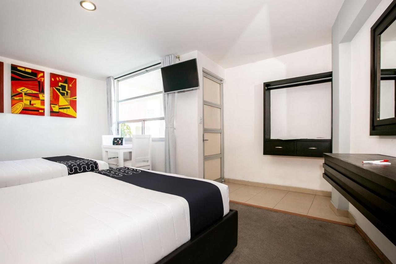 Hotel Euro Confort,Pachuca エクステリア 写真
