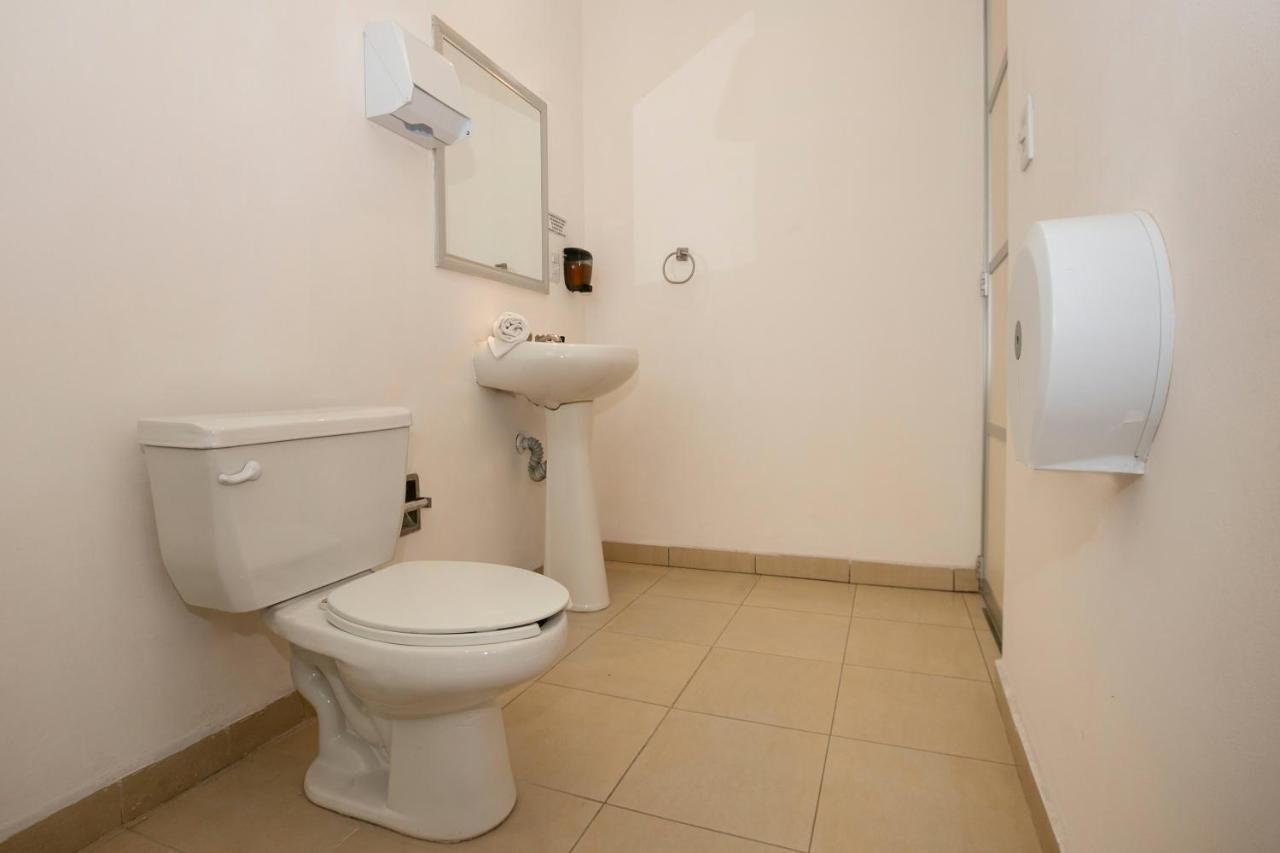 Hotel Euro Confort,Pachuca エクステリア 写真